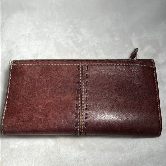 Fossil Vintage Brown Leather Tri-Fold Wallet - Picture 2 of 11